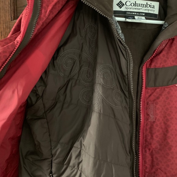 Women’s Columbia Ski Jacket and double coat - Picture 7 of 7